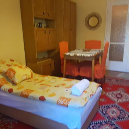 Penzion Fonix Vendeghaz Tiszaladany *